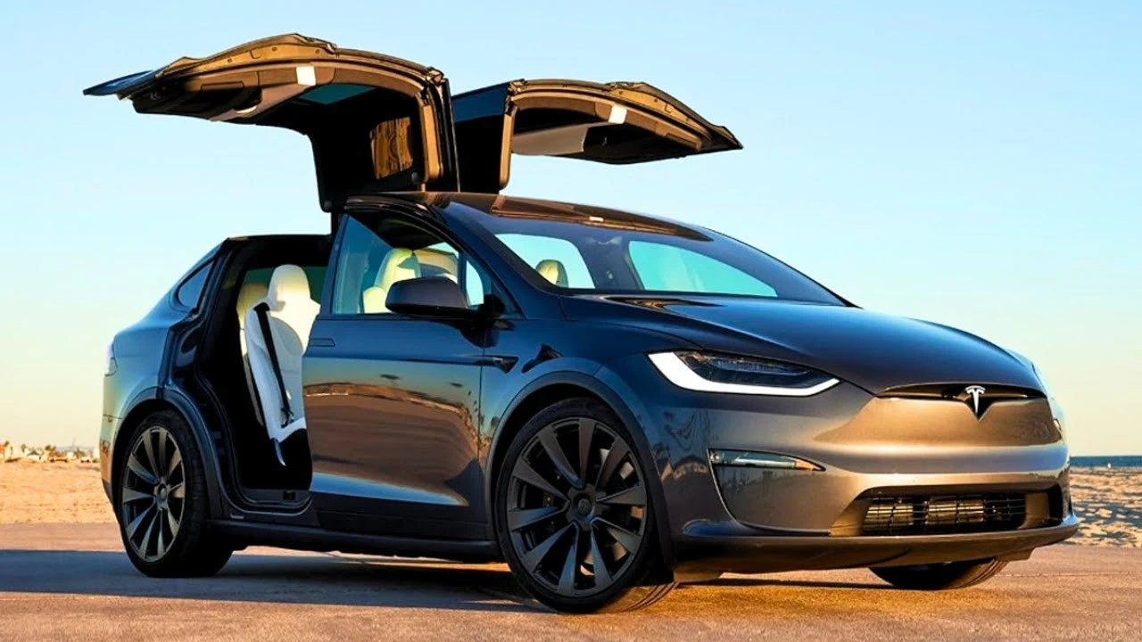 Tesla Model X Plaid 2025